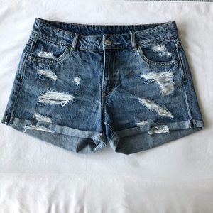 H&M High Waisted Ripped Denim Jean Shorts Women’s Size 8
